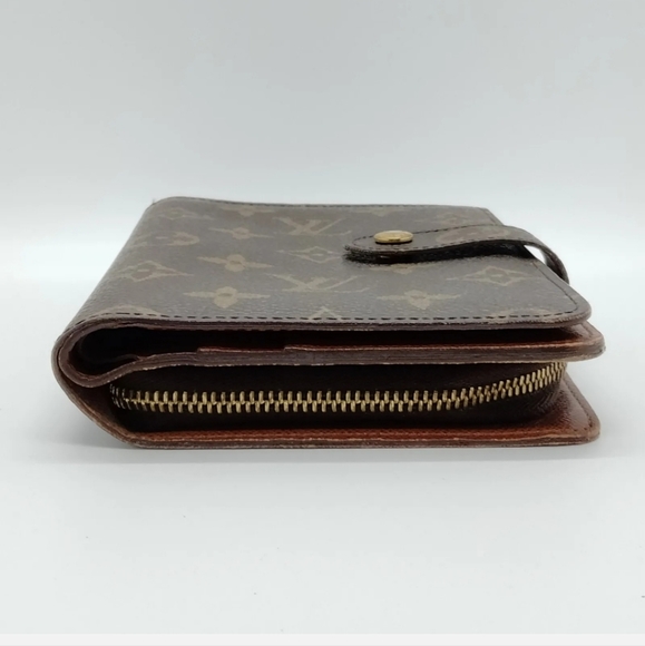 LOUIS VUITTON Monogram Porte Papier Zippe Wallet - Picture 4 of 9